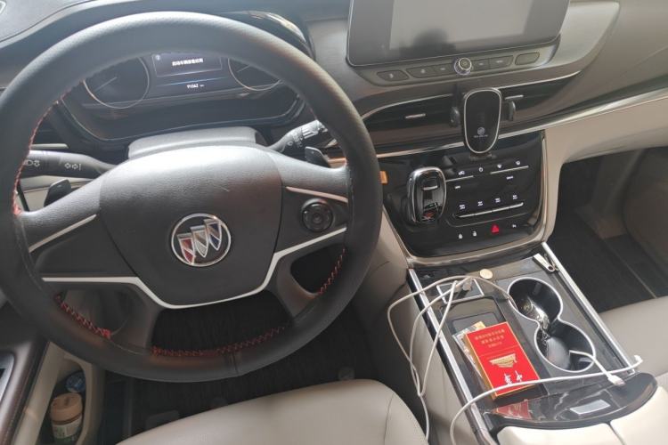Used Buick GL8 2023 Land Executive Class Comfort Model Steering Wheel