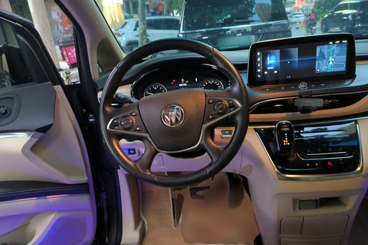 Used Buick GL8 2023 Facelifted Land Cruiser Executive Luxury Version Steering Wheel