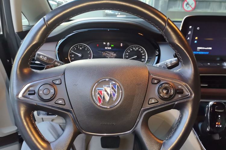 Used Buick GL8 2023 Land Executive Class Deluxe Model Steering Wheel