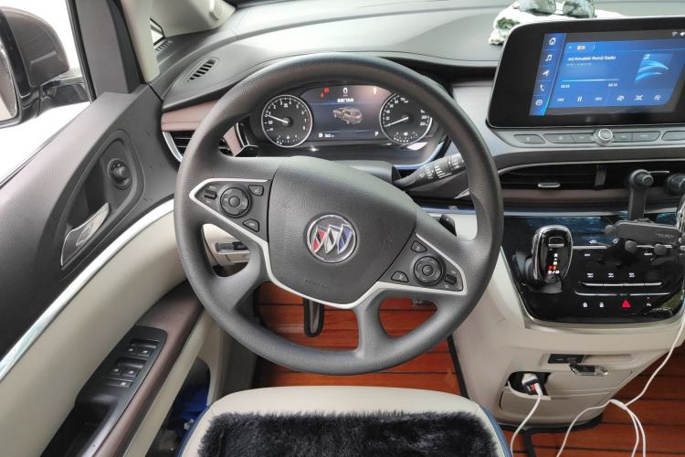 Used Buick GL8 2023 Land Executive Class Comfort Model Steering Wheel