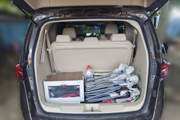 Used Buick GL8 2023 Facelifted Land Cruiser Executive Luxury Version Trunk