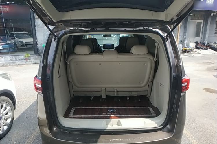 Used Buick GL8 2023 Land Executive Class Comfort Model Trunk