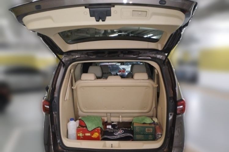 Used Buick GL8 2023 Facelifted Land Cruiser Executive Luxury Version Trunk