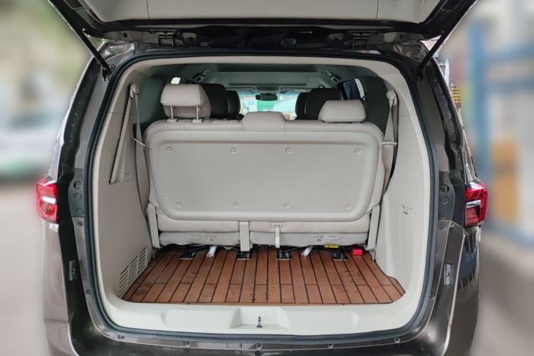 Used Buick GL8 2023 Land Executive Class Comfort Model Trunk