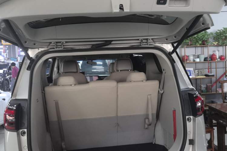 Used Buick GL8 2023 ES Lu Zun Comfort Model Trunk