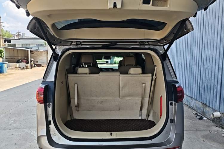 Used Buick GL8 2023 ES Lu Zun Deluxe Model Trunk