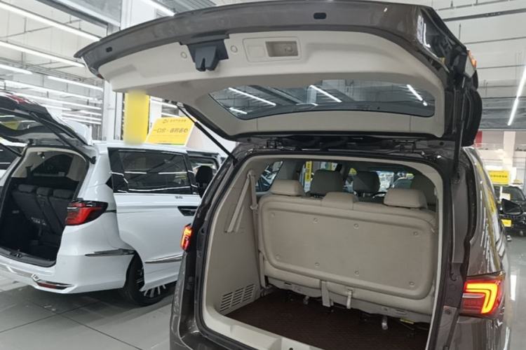 Used Buick GL8 2023 Land Executive Class Smart Enjoyment Model Trunk