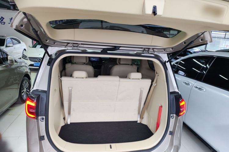 Used Buick GL8 2023 ES Lu Zun Deluxe Model Trunk
