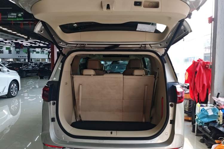 Used Buick GL8 2023 ES Lu Zun Deluxe Model Trunk