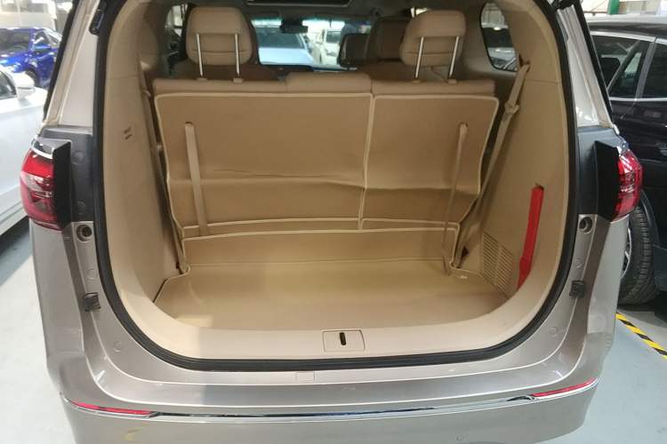 Used Buick GL8 2023 ES Lu Zun Deluxe and Yue Edition Trunk