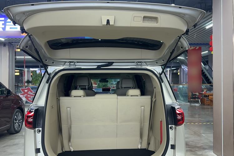 Used Buick GL8 2023 ES Lu Zun Deluxe Model Trunk