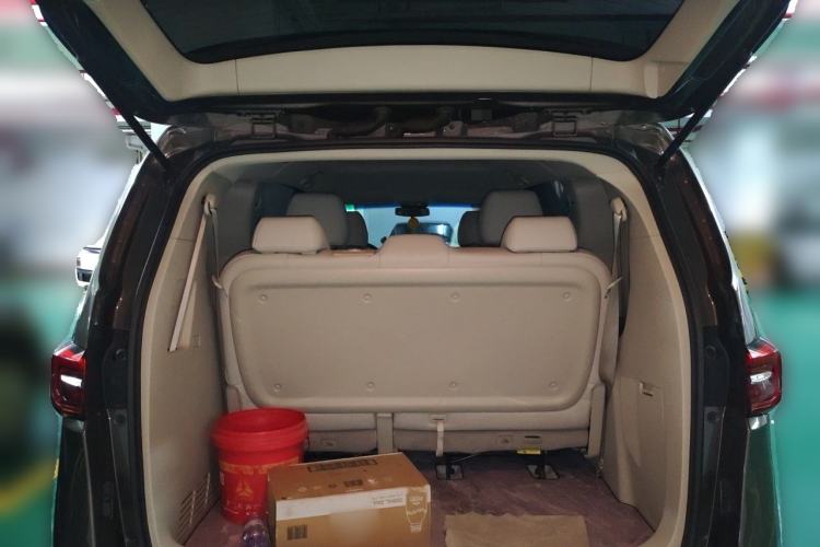 Used Buick GL8 2023 Land Executive Class Comfort Model Trunk