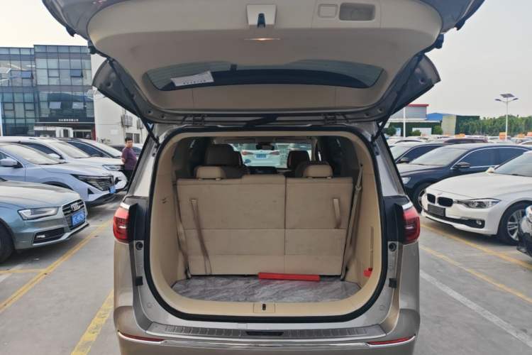 Used Buick GL8 2023 ES Lu Zun Deluxe Model Trunk