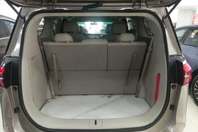 Used Buick GL8 2023 ES Lu Zun Comfort Model Trunk
