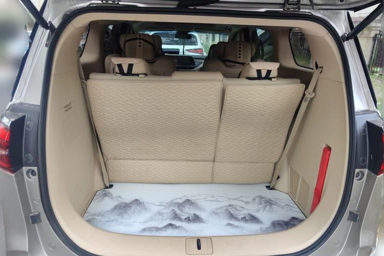 Used Buick GL8 2023 ES Lu Zun Deluxe Model Trunk
