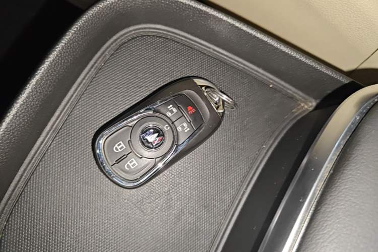 Used Buick GL8 2023 ES Lu Zun Deluxe Model Vehicle Key