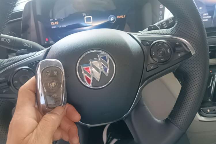 Used Buick GL8 2023 ES Lu Zun Comfort Model Vehicle Key