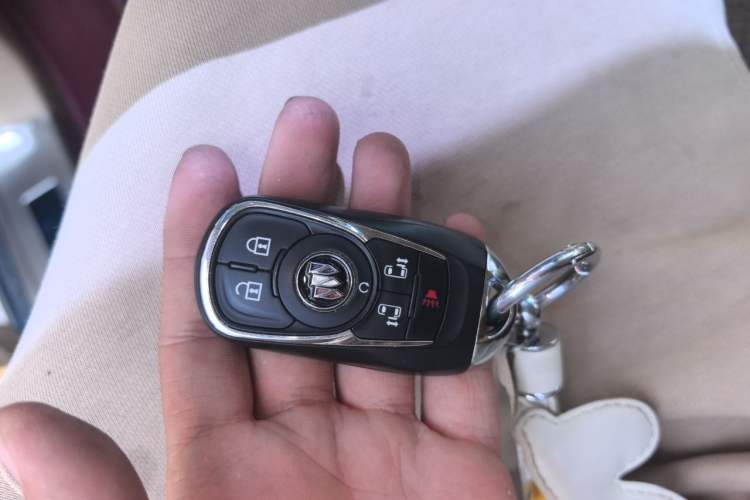 Used Buick GL8 2023 ES Lu Zun Deluxe Model Vehicle Key