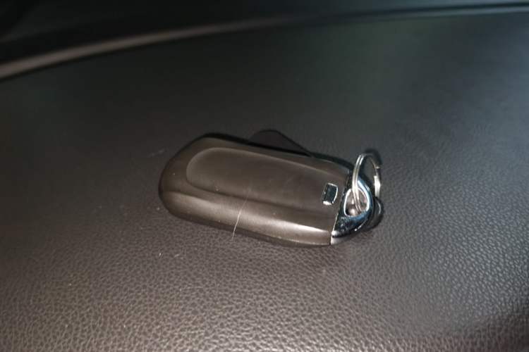 Used Buick GL8 2023 Land Executive Class Deluxe Model Vehicle Key