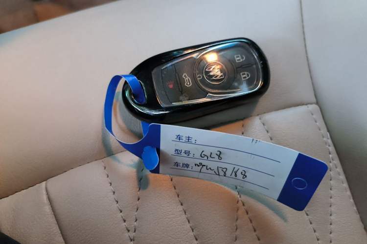 Used Buick GL8 2023 Facelifted Land Cruiser Executive Luxury Version Vehicle Key