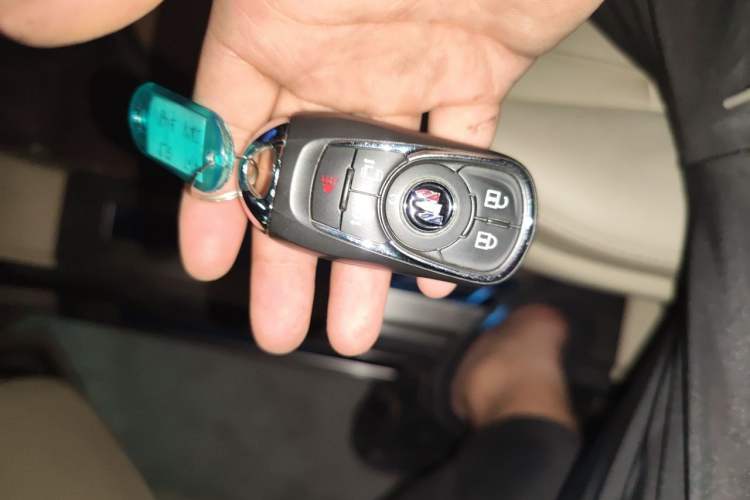 Used Buick GL8 2023 ES Lu Zun Deluxe Model Vehicle Key