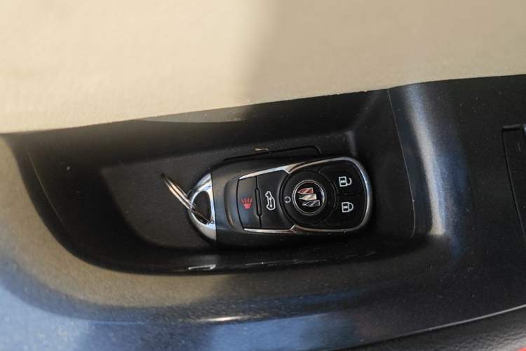 Used Buick GL8 2023 Land Executive Class 652T Luxury Model Vehicle Key