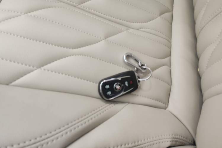 Used Buick GL8 2023 ES Lu Zun Comfort Model Vehicle Key