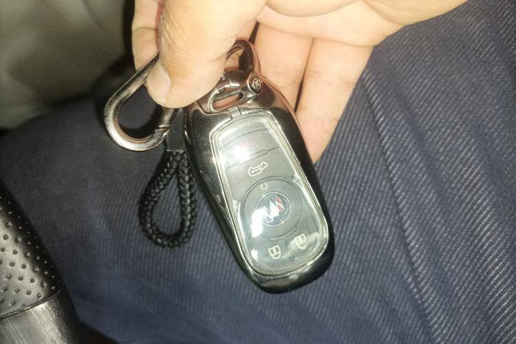 Used Buick GL8 2023 ES Lu Zun Comfort Model Vehicle Key