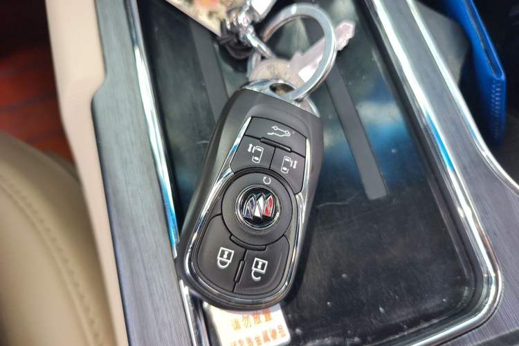 Used Buick GL8 2023 ES Lu Zun Luxury Model Vehicle Key