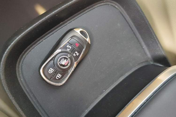 Used Buick GL8 2023 ES Lu Zun Deluxe Model Vehicle Key