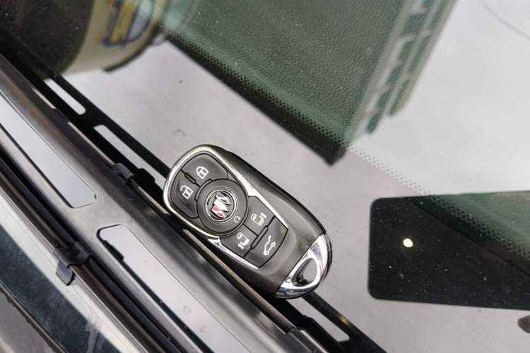 Used Buick GL8 2023 ES Lu Zun Luxury Model Vehicle Key