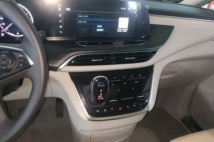Used Buick GL8 2023 ES Lu Zun Comfort Model Audio And AC Panel
