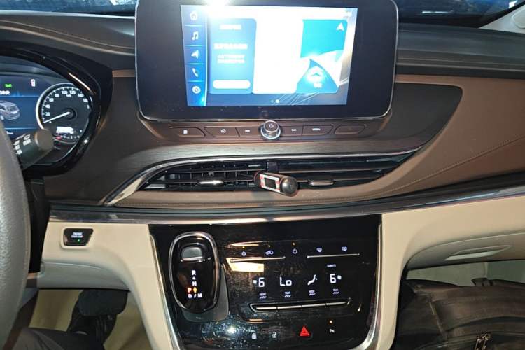 Used Buick GL8 2023 Land Executive Class Comfort Model Audio And AC Panel
