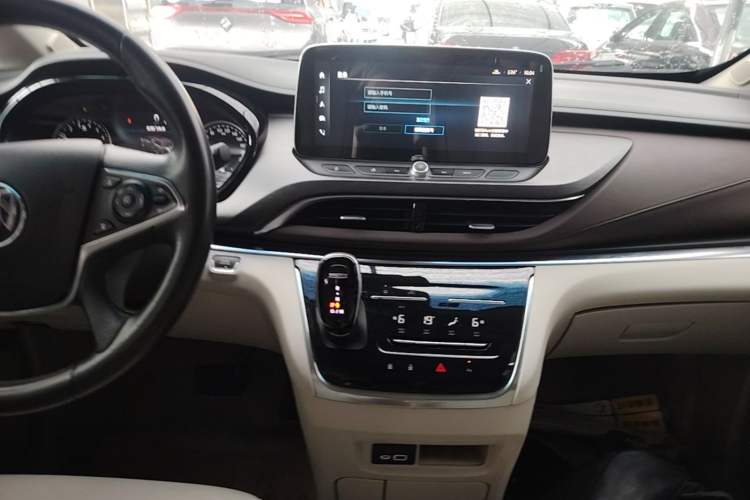 Used Buick GL8 2023 Land Executive Class 652T Luxury Model Audio And AC Panel