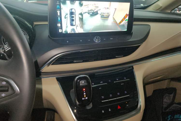 Used Buick GL8 2023 Facelifted Land Cruiser Executive Luxury Version Audio And AC Panel