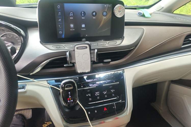 Used Buick GL8 2023 Land Executive Class Comfort Model Audio And AC Panel
