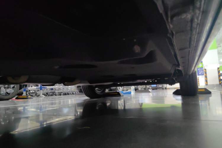 Used Buick GL8 2023 Land Executive Class Smart Enjoyment Model Chassis Front Left