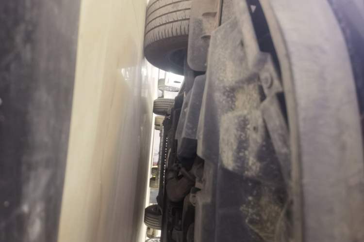 Used Buick GL8 2023 Land Executive Class Comfort Model Chassis Front Left