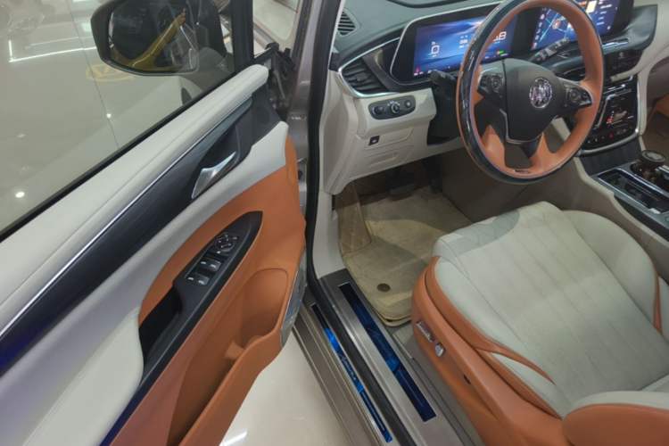 Used Buick GL8 2023 ES Lu Zun Comfort Model Driver Seat