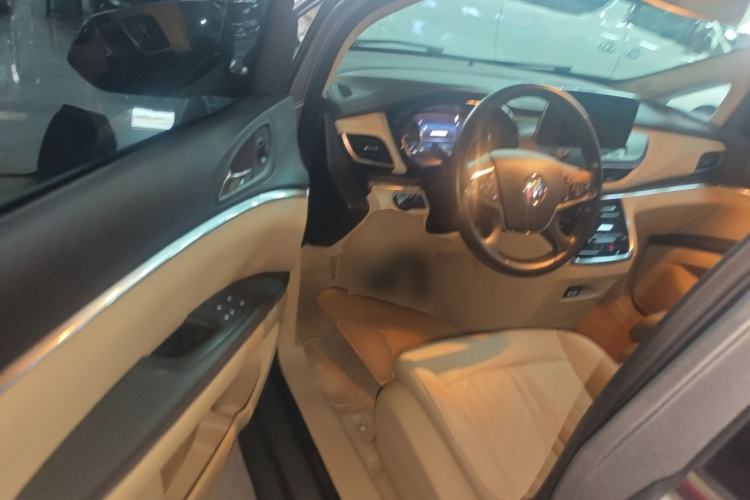 Used Buick GL8 2023 Land Executive Class 652T Luxury Model Driver Seat