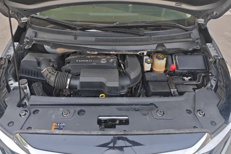 Used Buick GL8 2023 Land Executive Class 652T Luxury Model Engine Bay