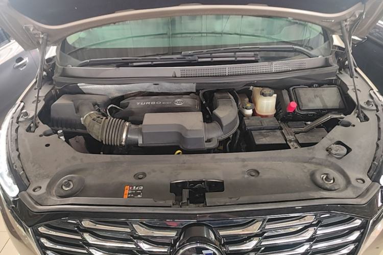 Used Buick GL8 2023 ES Lu Zun Deluxe Model Engine Bay