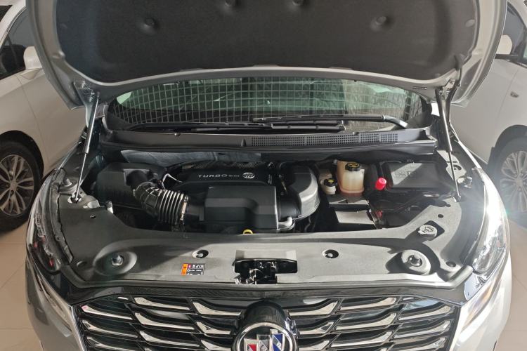 Used Buick GL8 2023 ES Lu Zun Comfort Model Engine Bay