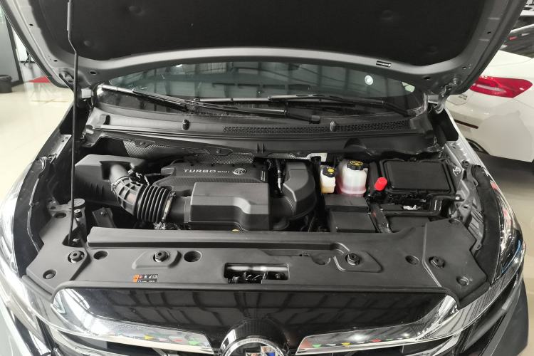 Used Buick GL8 2023 Facelifted Land Cruiser Executive Luxury Version Engine Bay