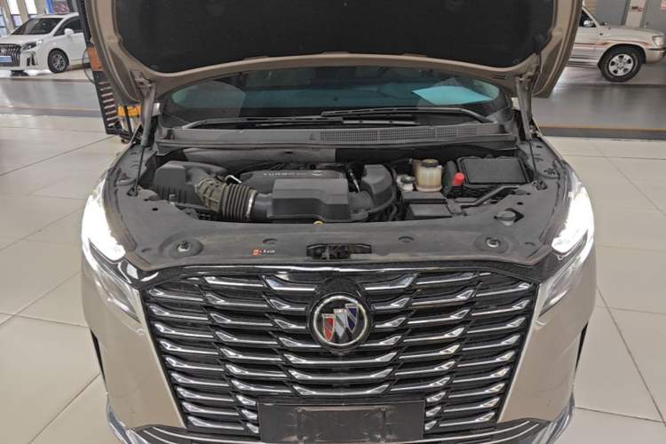 Used Buick GL8 2023 ES Lu Zun Luxury Model Engine Bay