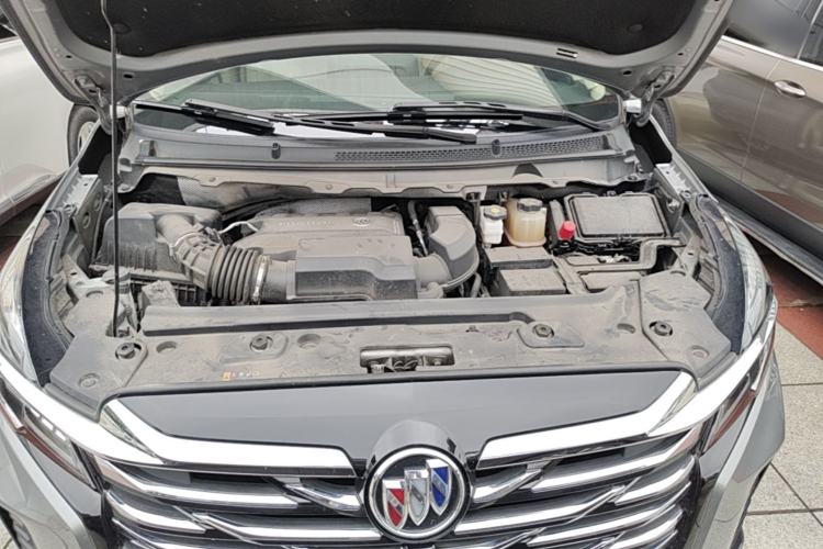 Used Buick GL8 2023 Facelifted Land Cruiser Executive Luxury Version Engine Bay