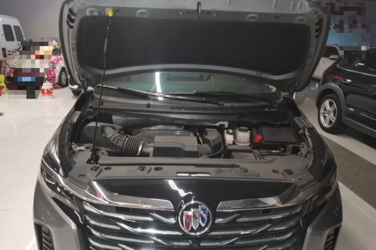 Used Buick GL8 2023 Facelifted Land Cruiser Executive Luxury Version Engine Bay