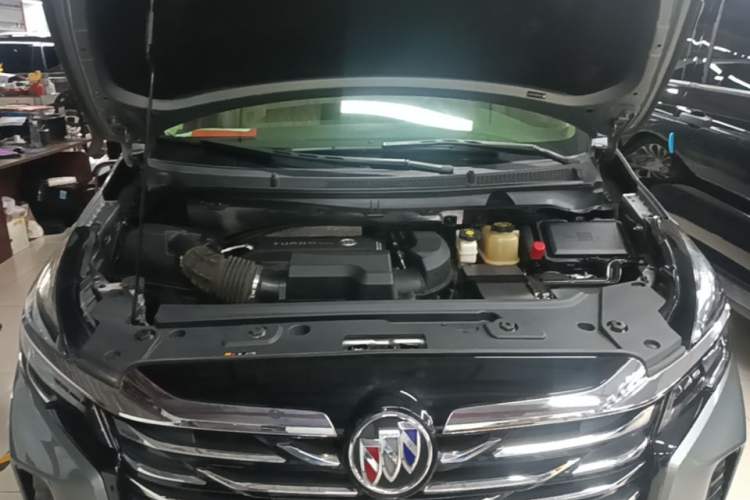 Used Buick GL8 2023 Land Executive Class Comfort Model Engine Bay