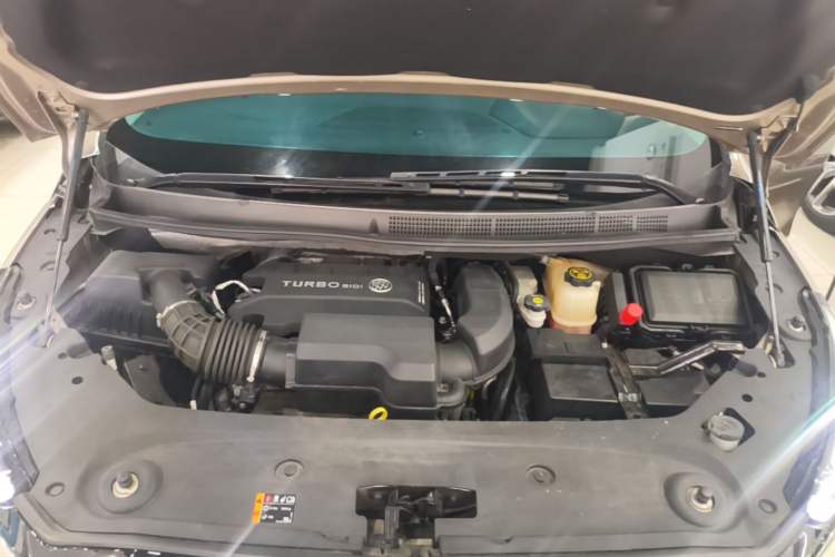Used Buick GL8 2023 ES Lu Zun Comfort Model Engine Bay