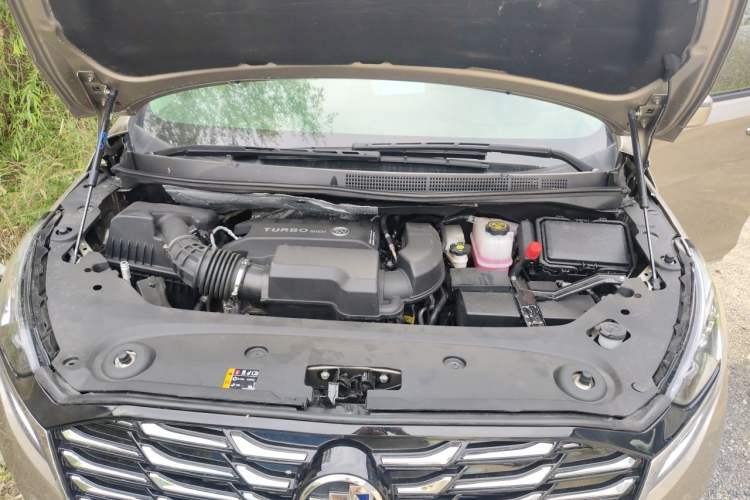 Used Buick GL8 2023 ES Lu Zun Comfort Model Engine Bay